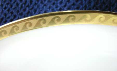 Wave Gold Dinner Plate