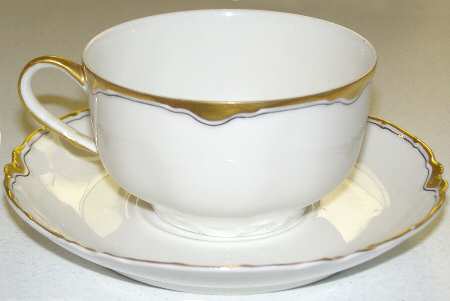 H4210 Footed Cup & Saucer Set