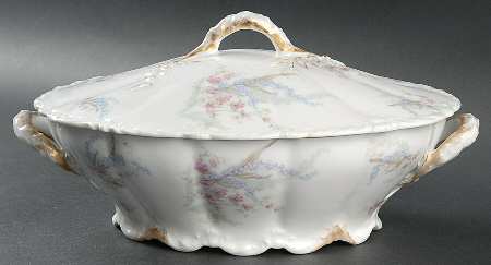 H4216 Oval Covered Vegetable