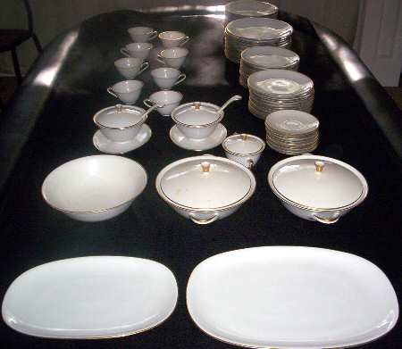 3124 Round Covered Vegetable