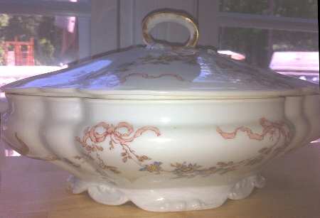 Schleiger 672-7 Oval Covered Vegetable