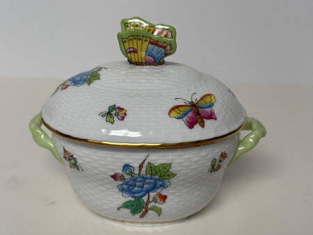 Victoria 4" Oval Bon Bon & Lid