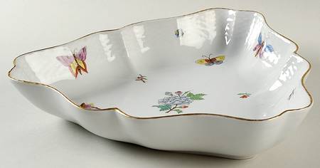 Victoria Triangular Vegetable Bowl