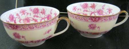 H4229 Footed Cup
