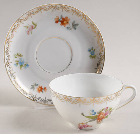 HC1237 Flat Cup & Saucer Set