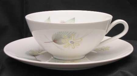 HUT2100 Flat Cup & Saucer Set