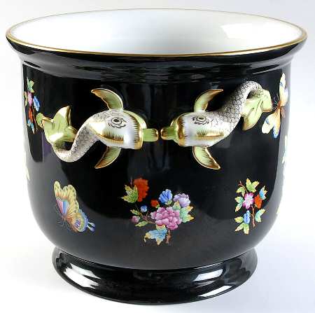 Queen Victoria (Black Background) Handled Cachepot