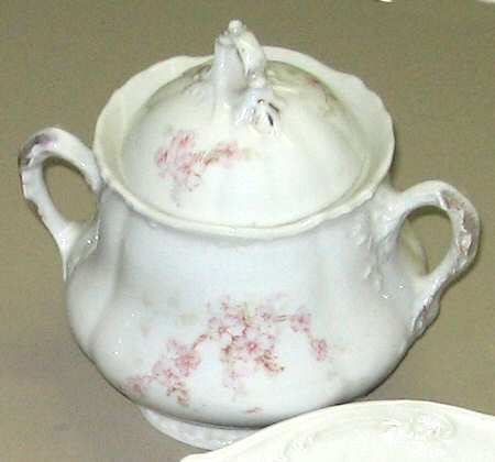 HAB112 Sugar Bowl & Lid