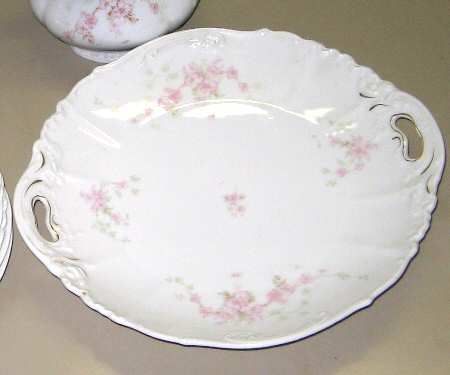 HAB112 Handled Cake Plate