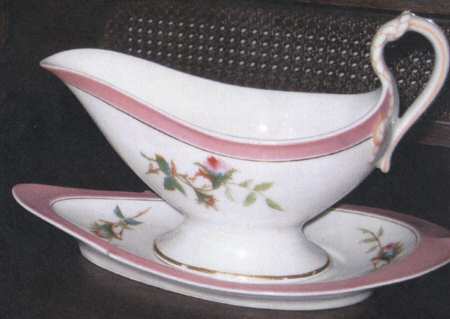 Moss Rose Gravy Boat & Underplate
