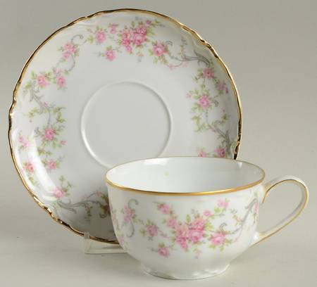 7660 Flat Cup & Saucer Set