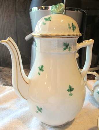 HER79 Coffee Pot & Lid