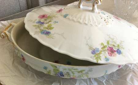 Schleiger 1016-6 Round Covered Vegetable