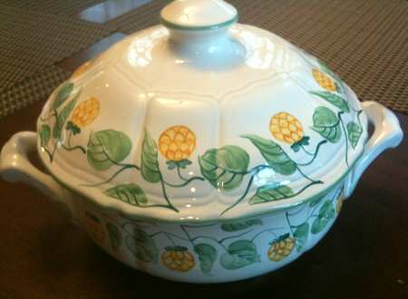 701 Round Covered Vegetable