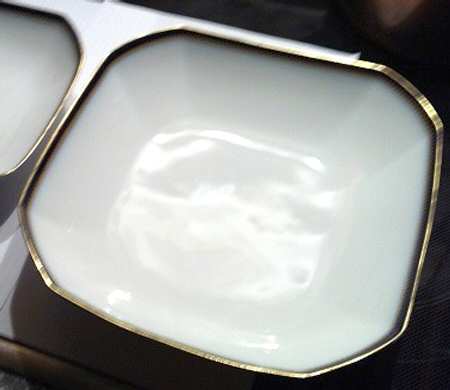 C7403 9" Square Vegetable Bowl