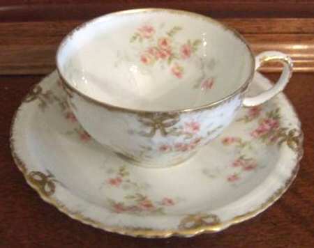 Schleiger 150-29 Flat Cup & Saucer Set