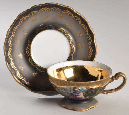 HEJ155 Footed Cup & Saucer Set