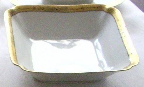 HUT2164 Square Vegetable Bowl