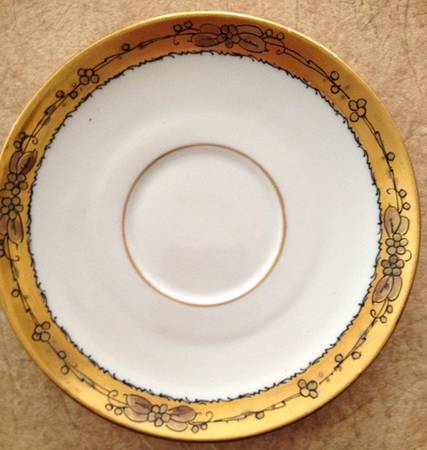 HUT2164 Saucer
