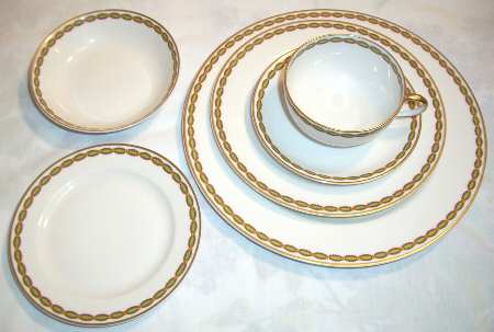 H4277 Dinner Plate