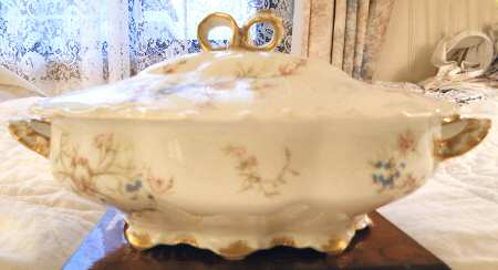 Schleiger 78c Oval Covered Vegetable