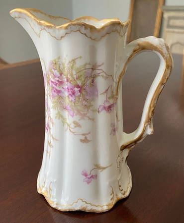 Schleiger 147-17 Pitcher