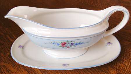 HUT2184 Gravy Boat & Underplate