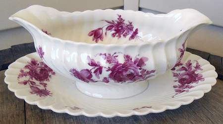 H4491 Gravy Boat with Attached Underplate