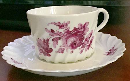 H4491 Flat Cup & Saucer Set