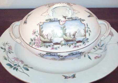 H4493 Tureen &  Lid