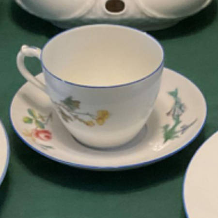 H4294 Flat Cup & Saucer Set