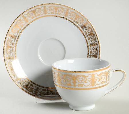 Medici Footed Cup & Saucer Set