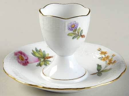 FA Egg Cup with Attached Underplate