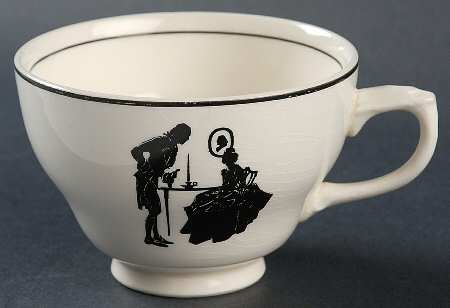 Colonial Lady (Smooth) Black Trim Footed Cup