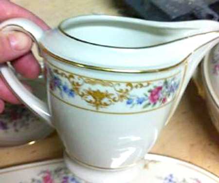 HUT2201 Creamer