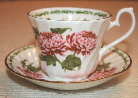 Flower of the Month Flat Cup & Saucer Set
