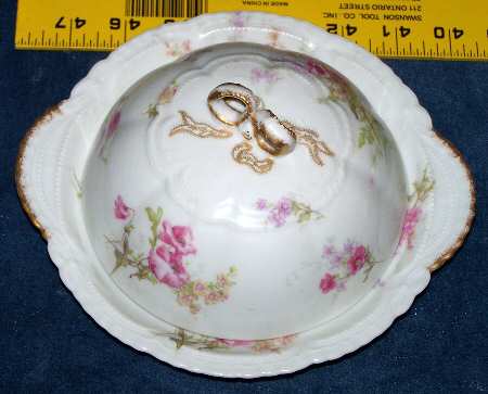 H4546 Round Covered Butter