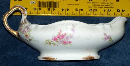 H4547 Gravy Boat