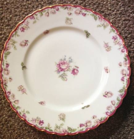 H4304 Dinner Plate
