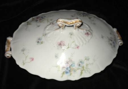 Schleiger 156-13 Oval Covered Vegetable