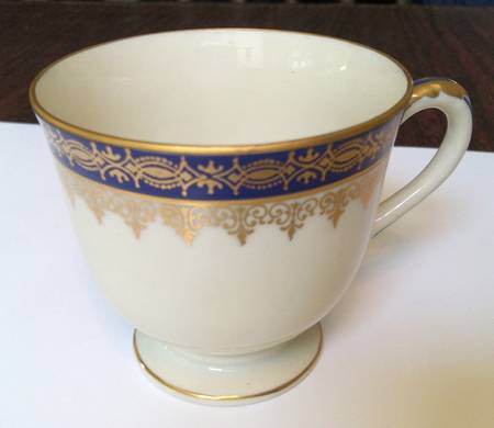 HCZ192 Footed Cup