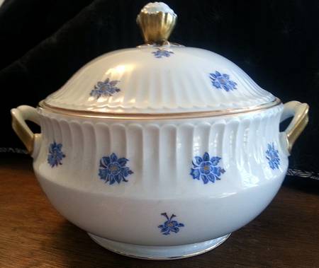 HUT2329 Round Covered Vegetable