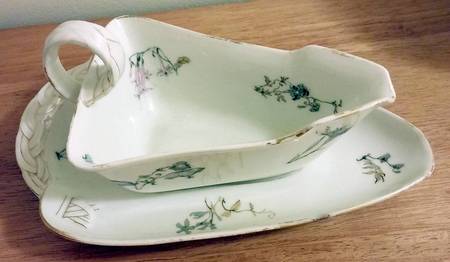 H4570 Gravy Boat & Underplate