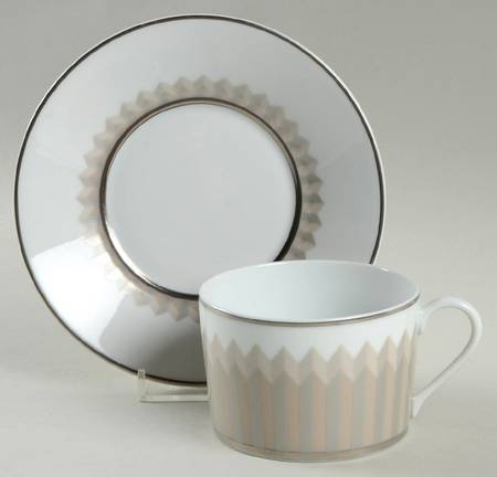Victoire Flat Cup & Saucer Set