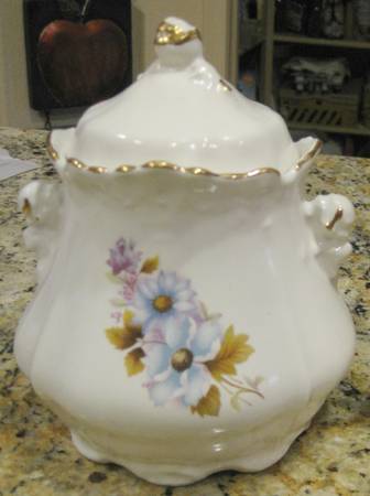 HWE2 Sugar Bowl & Lid