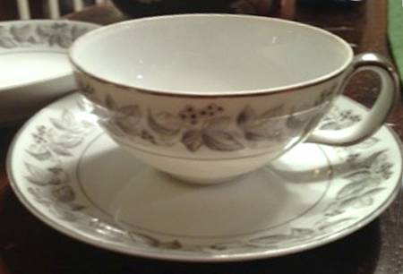 H6A1 Flat Cup & Saucer Set