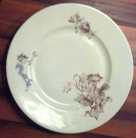 H4586 Dinner Plate