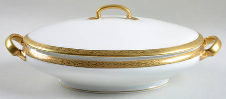 HUT2341 Oval Covered Vegetable