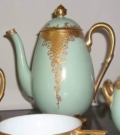 HUT2346 Coffee Pot & Lid