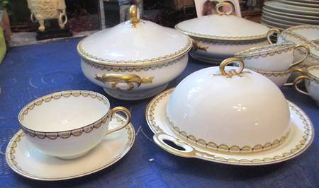 H4864 Round Covered Butter